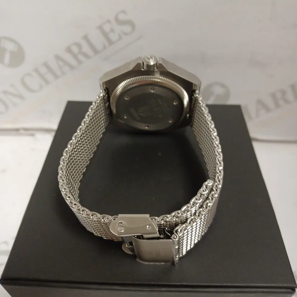 BOXED SHIELD PRO DIVER WATCH - JAPAN MOVEMENT - STAINLESS STEEL - WATER RESISTANT 20 ATM. 