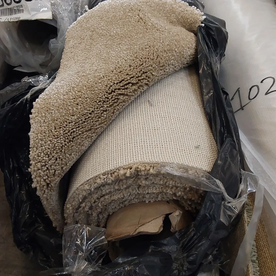 ROLL OF QUALITY ULTIMATE IMPRESSIONS STATLEY CARPET // SIZE: APPROX 4 X 2.2m