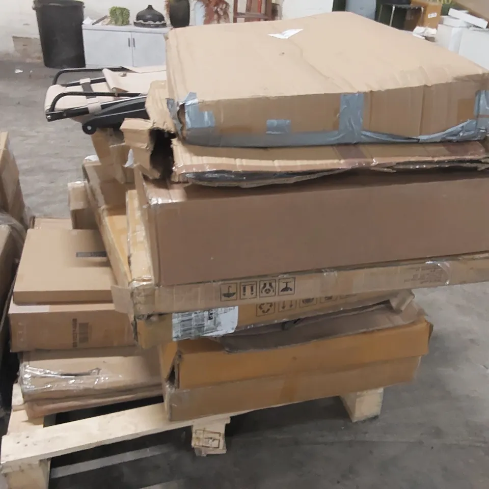 PALLET OF ASSORTED FURNITURE PARTS 