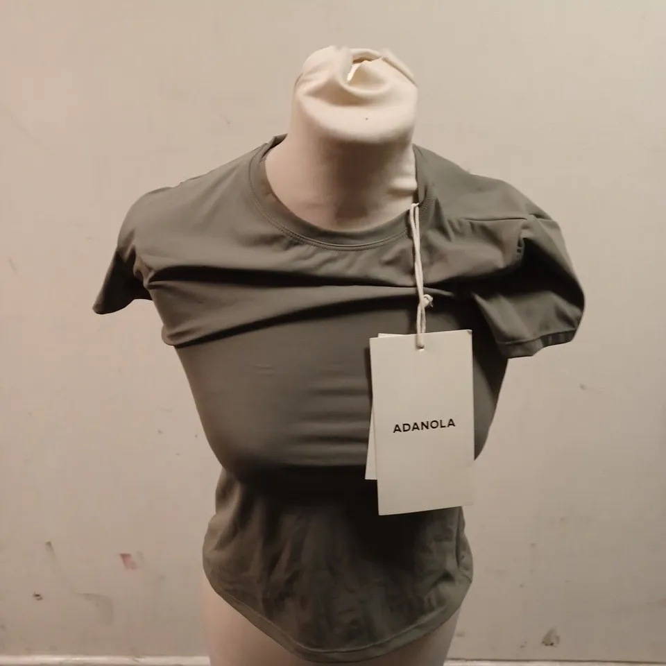 ADANOLA GREEN SHORT SLEEVE LONGLINE TOP - OLIVE GREEN SIZE M 