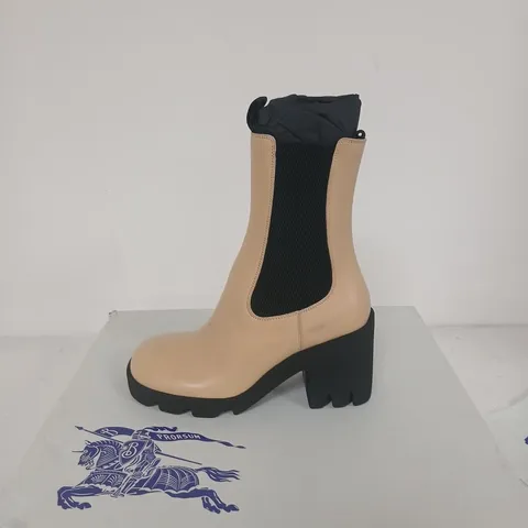 BURBERRY CHELSEA BOOTS – CUSTARD TAN LEATHER WITH BLACK ELASTIC, UK 4 (EU 37)