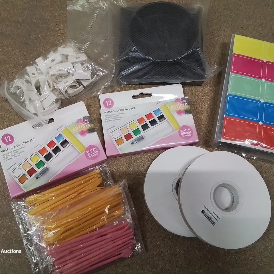 APPROXIMATELY 8 BRAND NEW BOXED ITEMS.