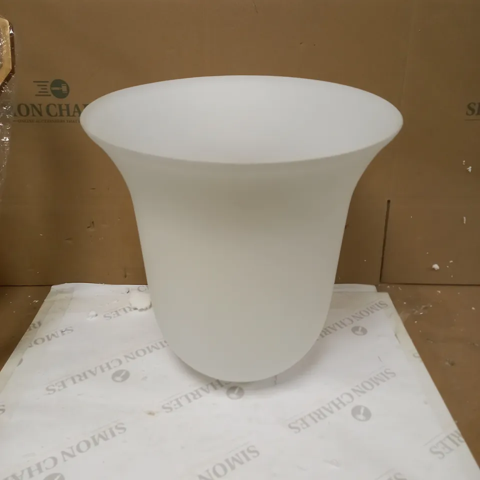 DÄR LIGHTING GROUP ATRIUM 3-LIGHT PENDANT BRONZE FINISH