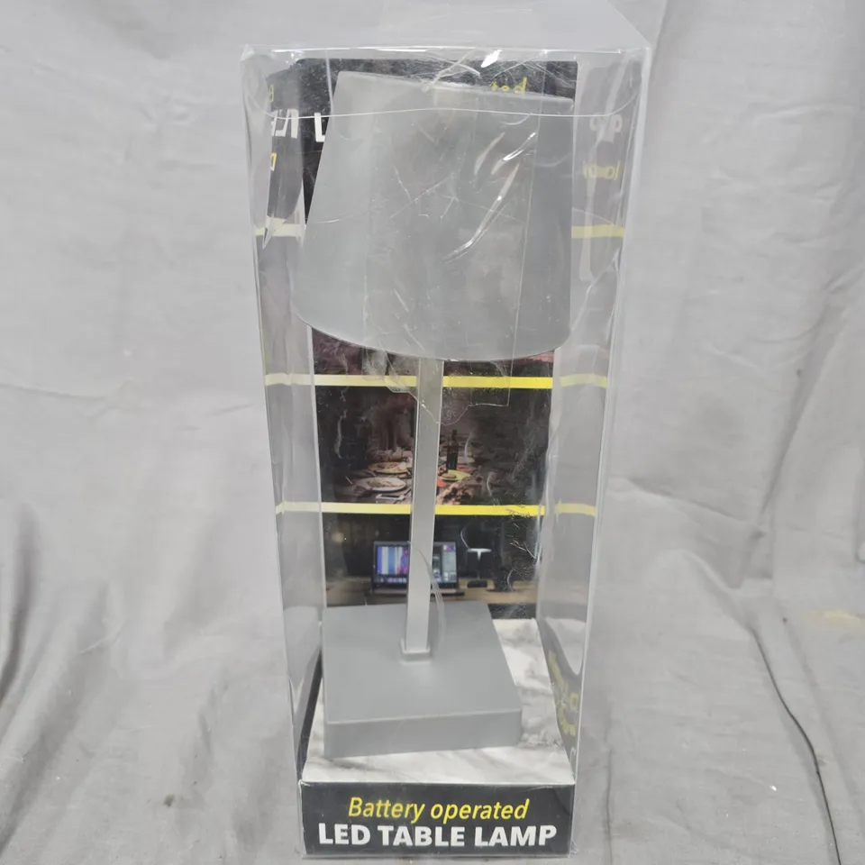 BOXED BATTERY OPERATED TABLE LAMP IN GREY