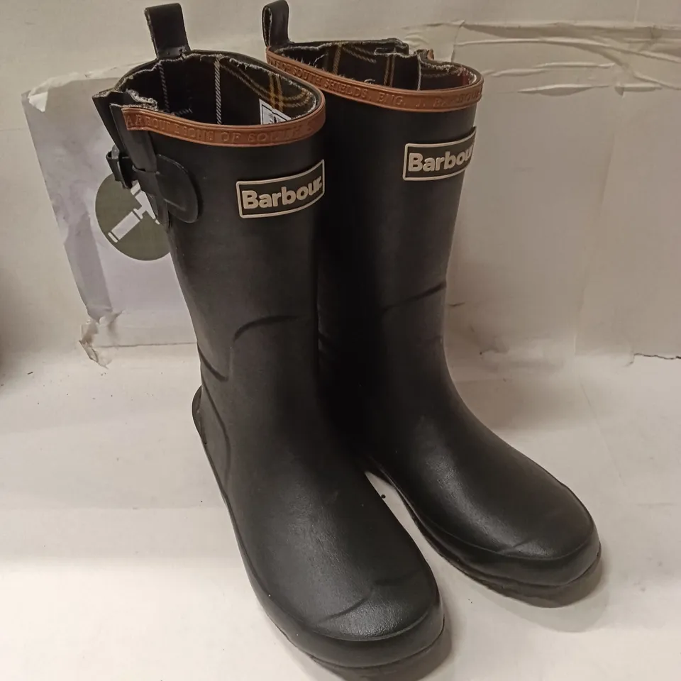 BARBOUR RUBBER WELLINGTON BOOTS – BLACK, MEN'S / CASUAL OUTDOOR FOOTWEAR SIZE 2