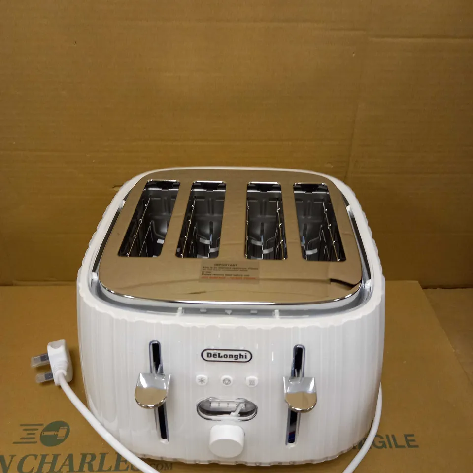 DELONGHI CTD4003 TOASTER