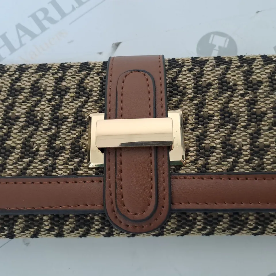 FAUX LEATHER PURSE 