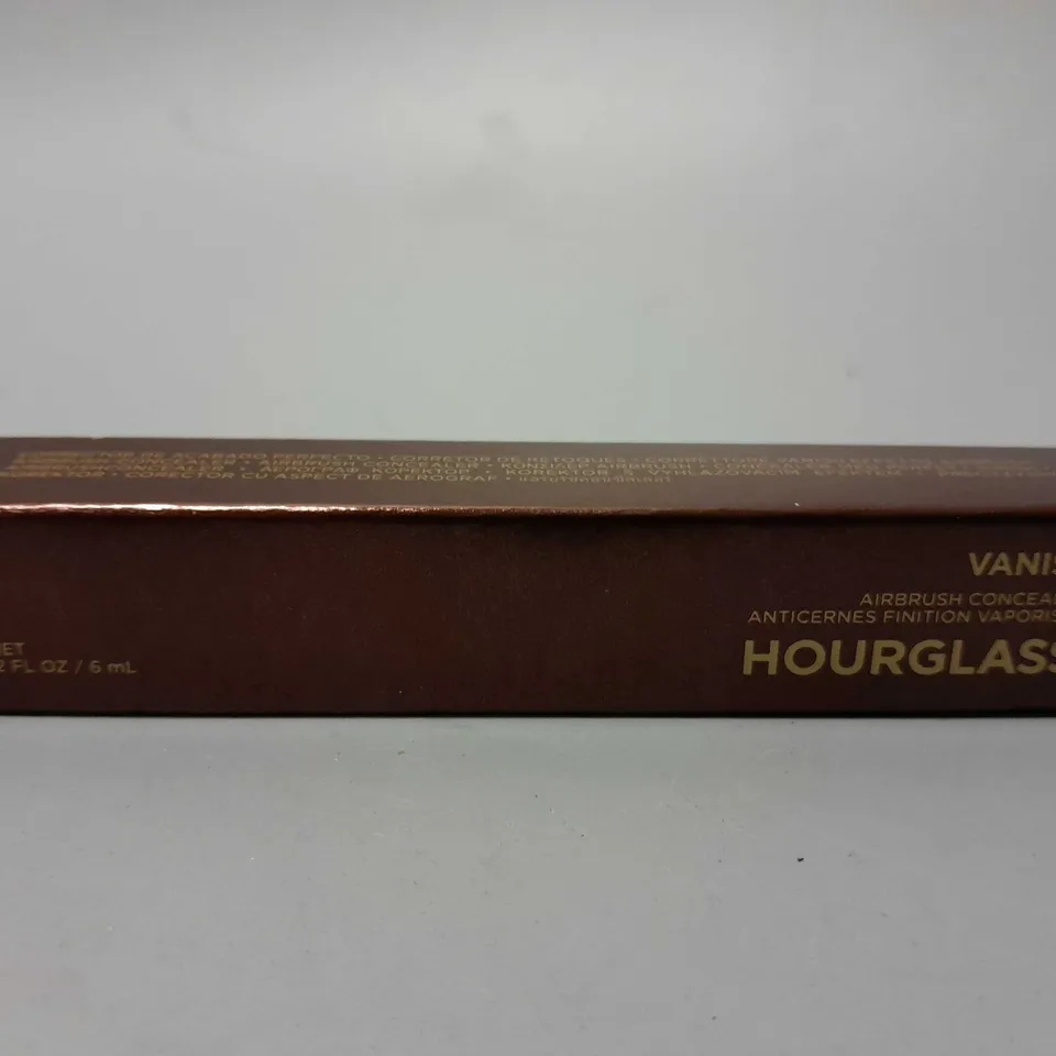 BOXED HOURGLASS AIRBRUSH CONCLEALER SILK (5ml)