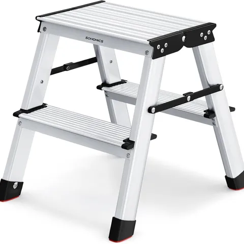 BOXED SONGMICS LADDER, 2 STEP LADDER
