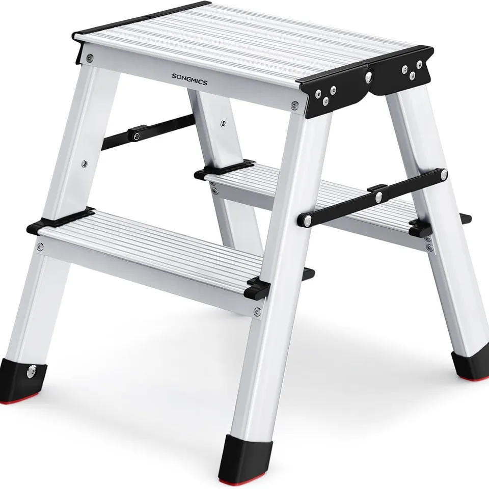BOXED SONGMICS LADDER, 2 STEP LADDER