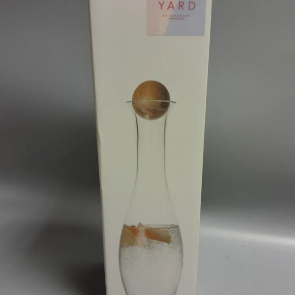 BOXED GLASS YARD TALL GLASS VASE
