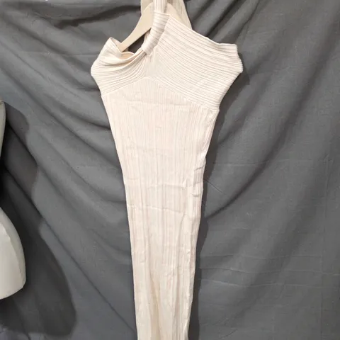 COOPEROSE PARIS RUNAWAY HEART CREAM KNIT DRESS – KNOT DETAIL, SIZE M-L