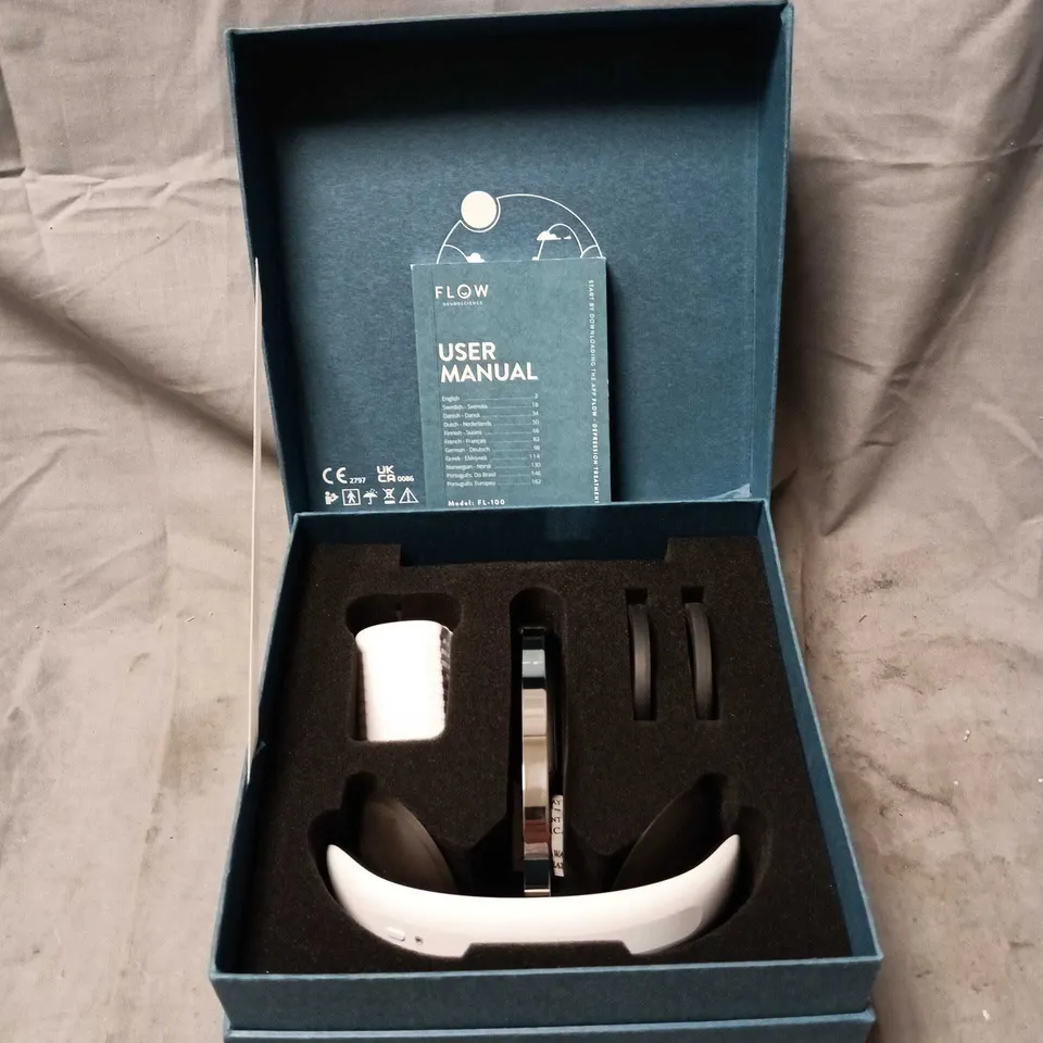 FLOW NEUROSCIENCE HEADSET, DEPRESSION RELIEF TREATMENT WITH MANUAL. BOXED