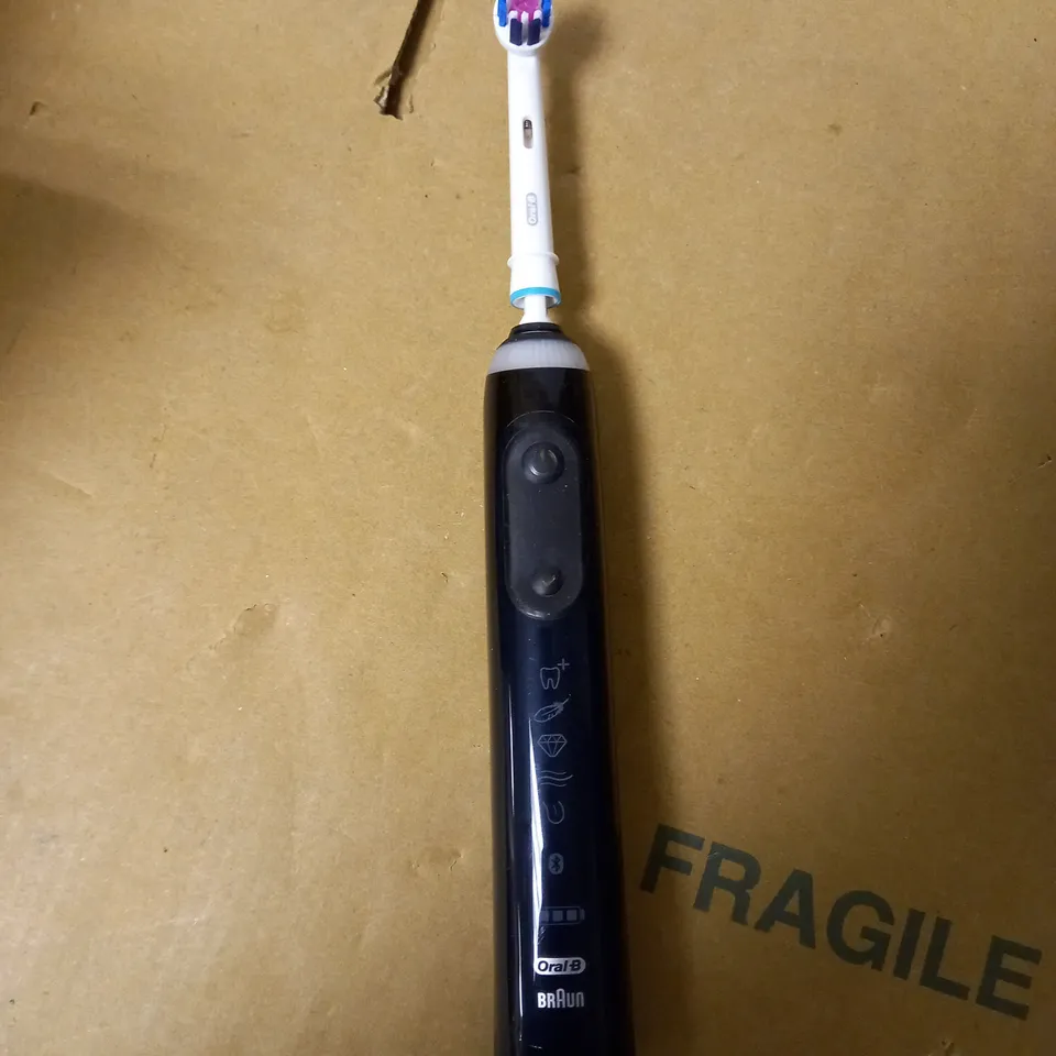 ORAL-B SPECIAL EDITION IO -8- ELECTRIC TOOTHBRUSH