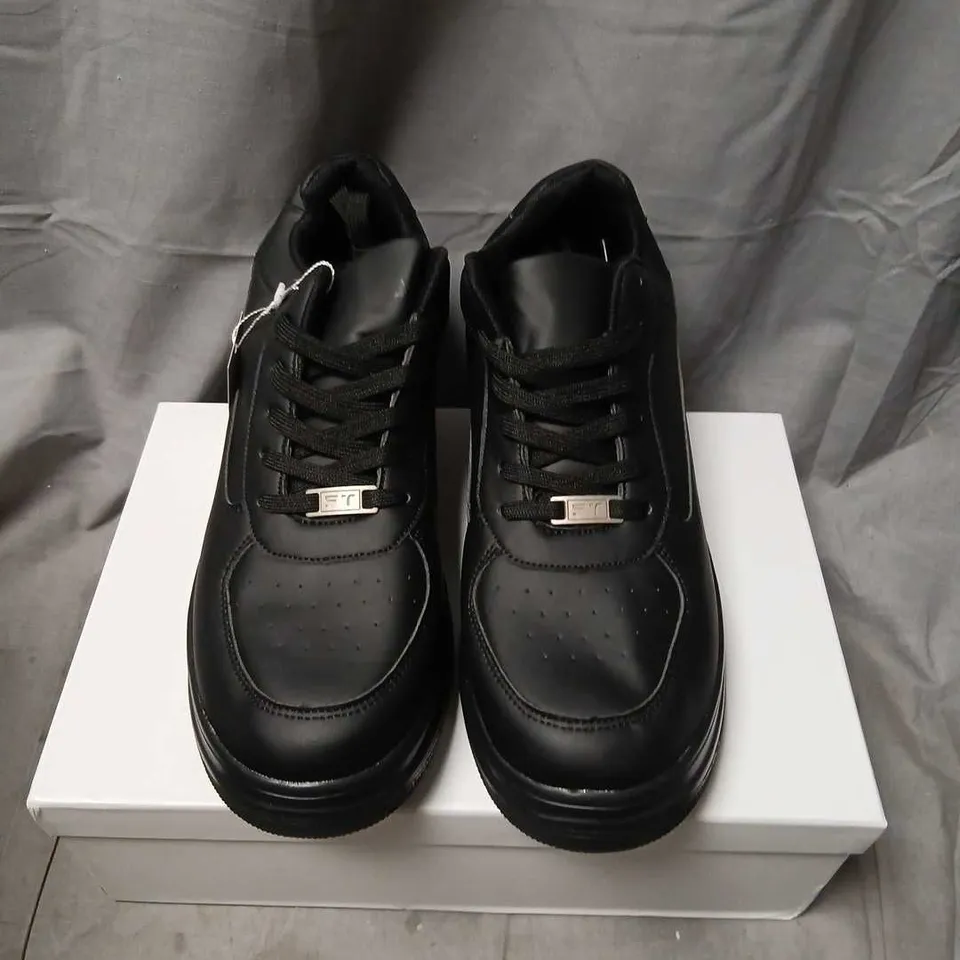 CONZURI MEN'S BLACK LEATHER SNEAKERS UK 9 (EU 44)