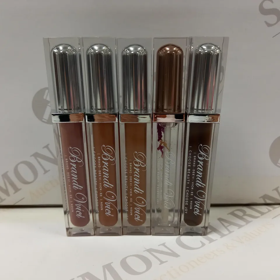 LOT OF 8 BRANDI VVICI MAKE UP TO INCLUDE LUSTRE GLOSS (5X7ML), LIP LINER (3.5G) AND TWO LIP GLOSS SETS 