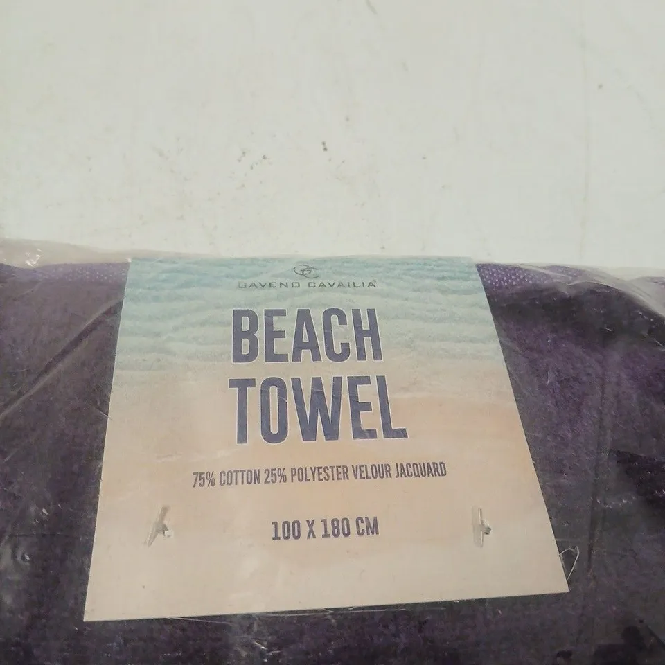 BEACH TOWEL – 100 X 180 CM, VELOUR JACQUARD (75% COTTON, 25% POLYESTER) – PURPLE WITH PINK STRIPE