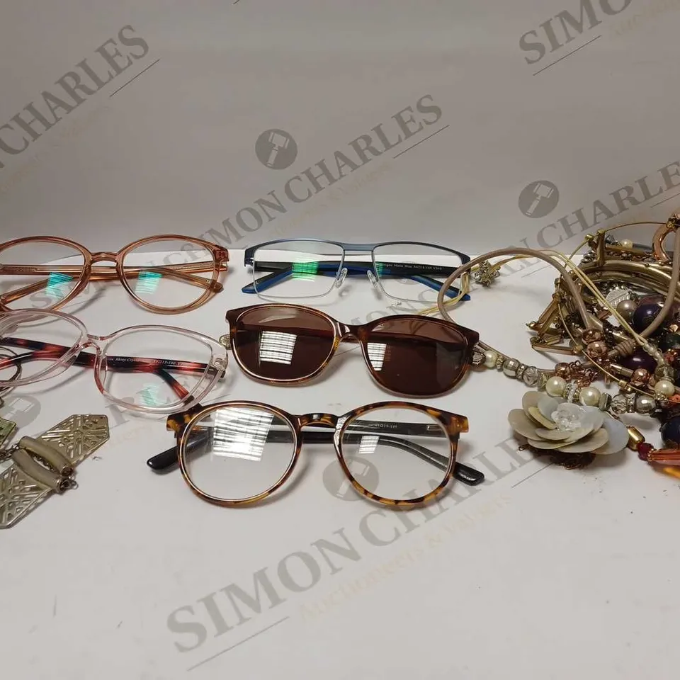 LOT OF APPROX 20 ASSORTED JEWELLERY ITEMS TO INCLUDE GLASSES, NECKLACES, BRACELETS, ETC 
