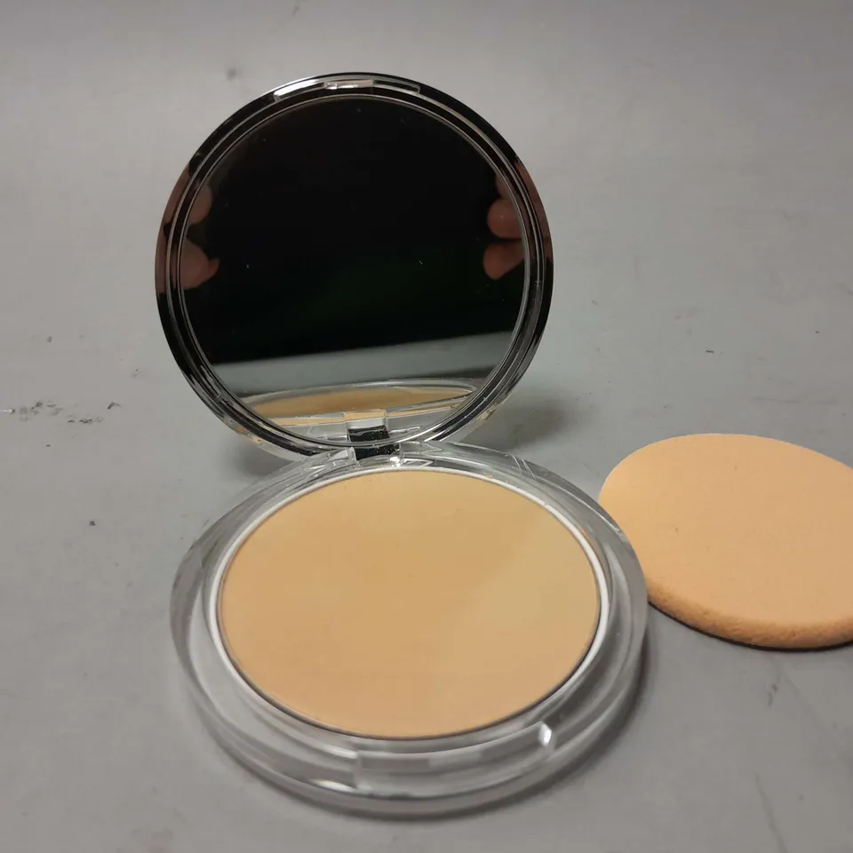 BOXED CLINIQUE SUPERPOWDER DOUBLE FACE MAKEUP (10g) (02 MATTE BEIGE)