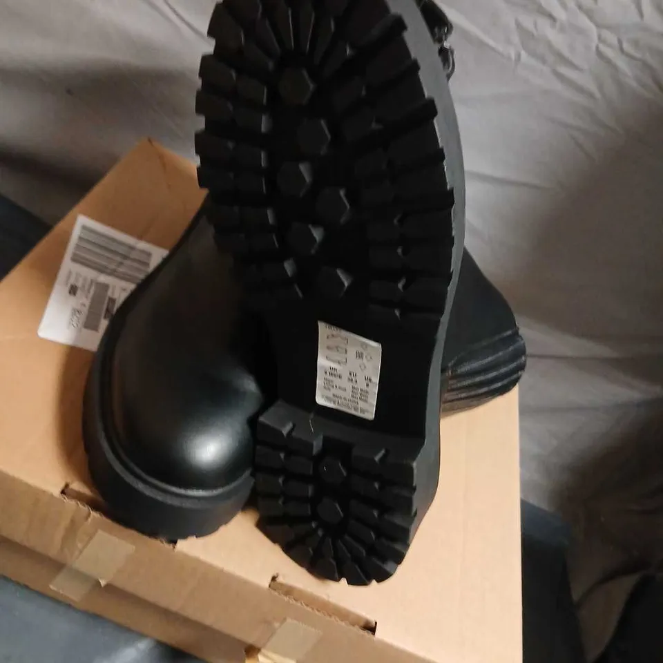 JOURNEYS WOMEN’S BLACK LEATHER ANKLE BOOTS, UK 6 WIDE