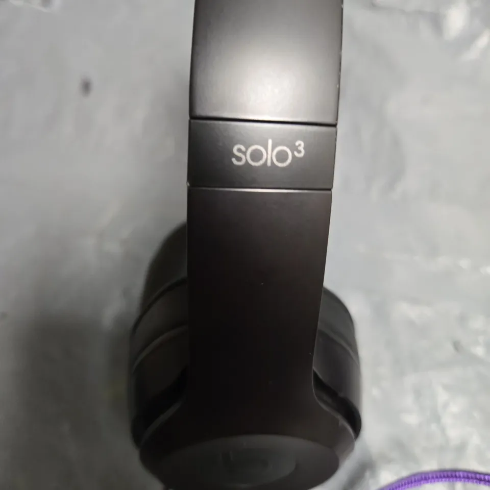 BEATS SOLO3 WIRELESS ON-EAR HEADPHONES – BLACK