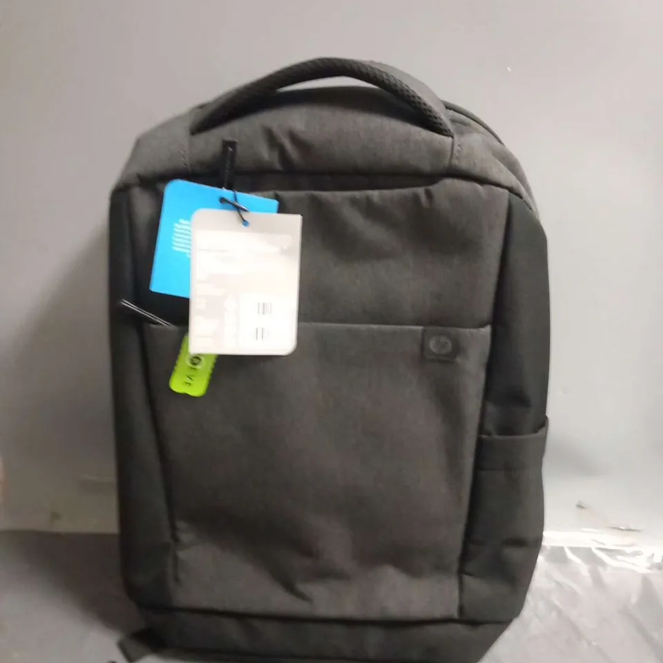 APPROXIMATELY 10 ASSORTED LAPTOP/TABLET BAGS TO INCLUDE; LENOVO AND HP BACKPACKS, TARGUS CLASSIC AND HP OVER ARM