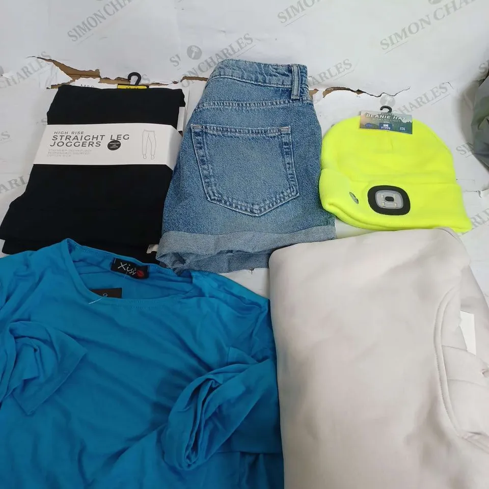 BOX OF APPROXIMATELY 22 ASSORTED CLOTHING ITEMS TO INCLUDE - HAT , SHORTS , JOGGERS ETC