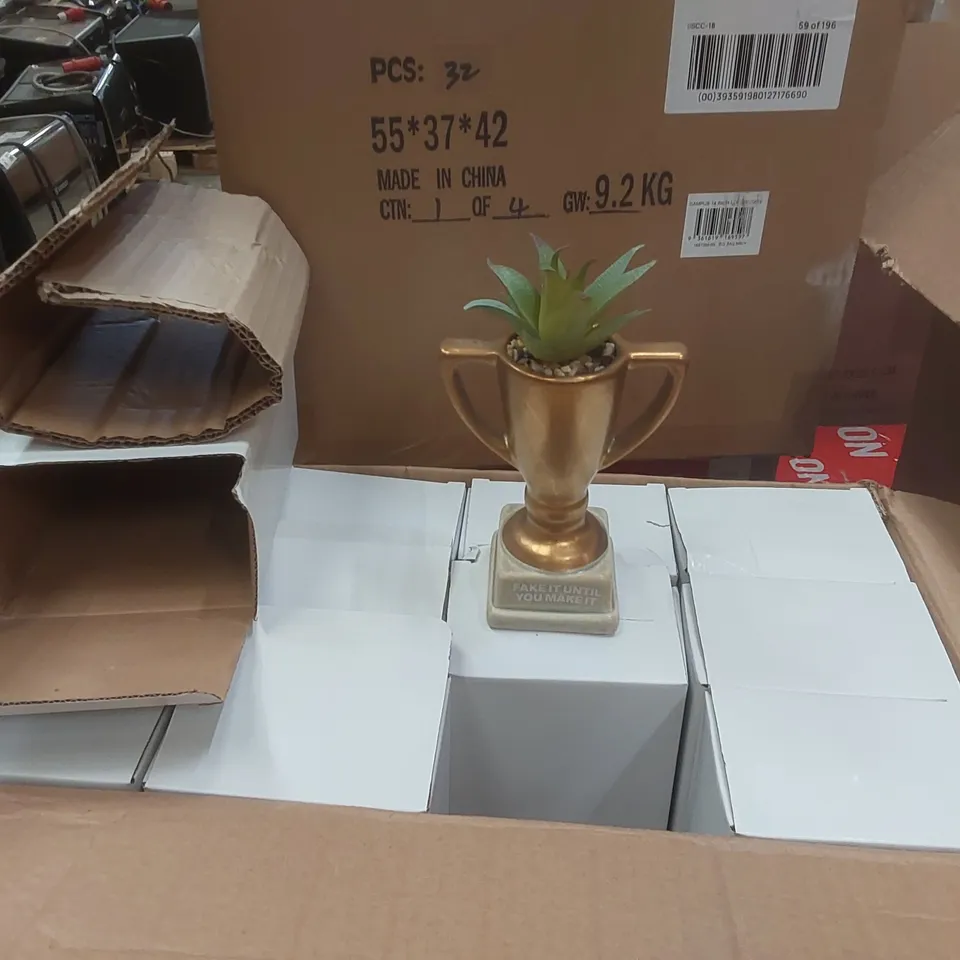 PALLET CONTAINING A VERY LARGE QUANTITY OF BRAND NEW ASSORTED ITEMS INCLUDING: TROPHY PLANTER ORNAMENTS, SCENTED CANDLES, JEANS, SHIRTS, CAR FRESHENERS ECT