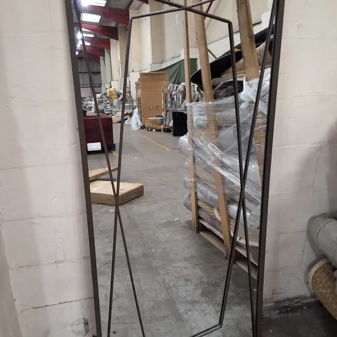 WAINSCOTT LEANER MIRROR BLACK 75×160×3CM