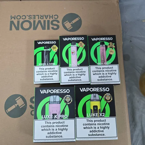 BOX OF APPROXIMATELY 40 ASSORTED E-CIGARETTES AND ACCOMPANIMENTS TO INCLUDE: VARIOUS VAPORESSO KITS 