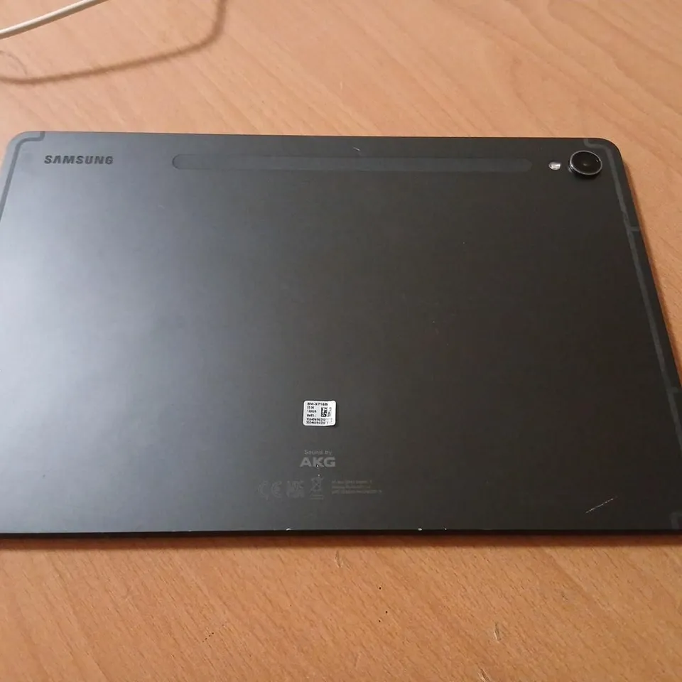 SAMSUNG TABLET WITH AKG SOUND – SMX716B