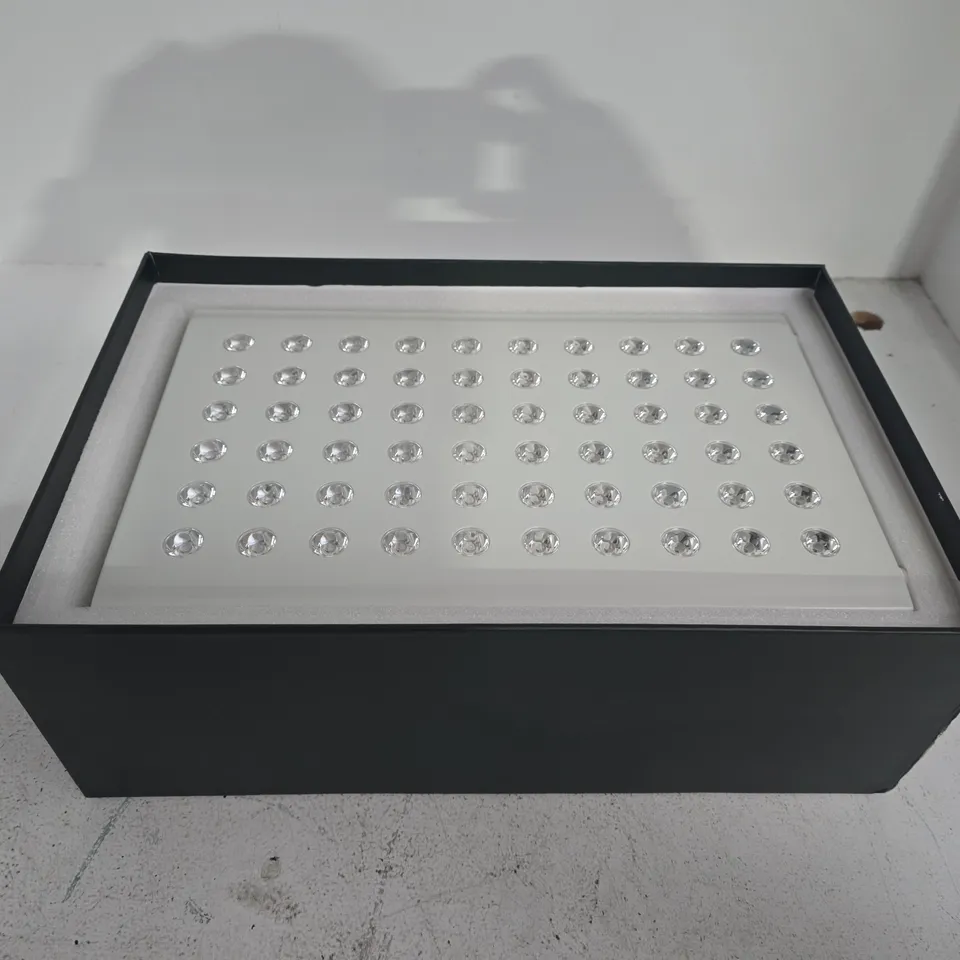 BEAULUXE LED RED LIGHT THERAPY PANEL