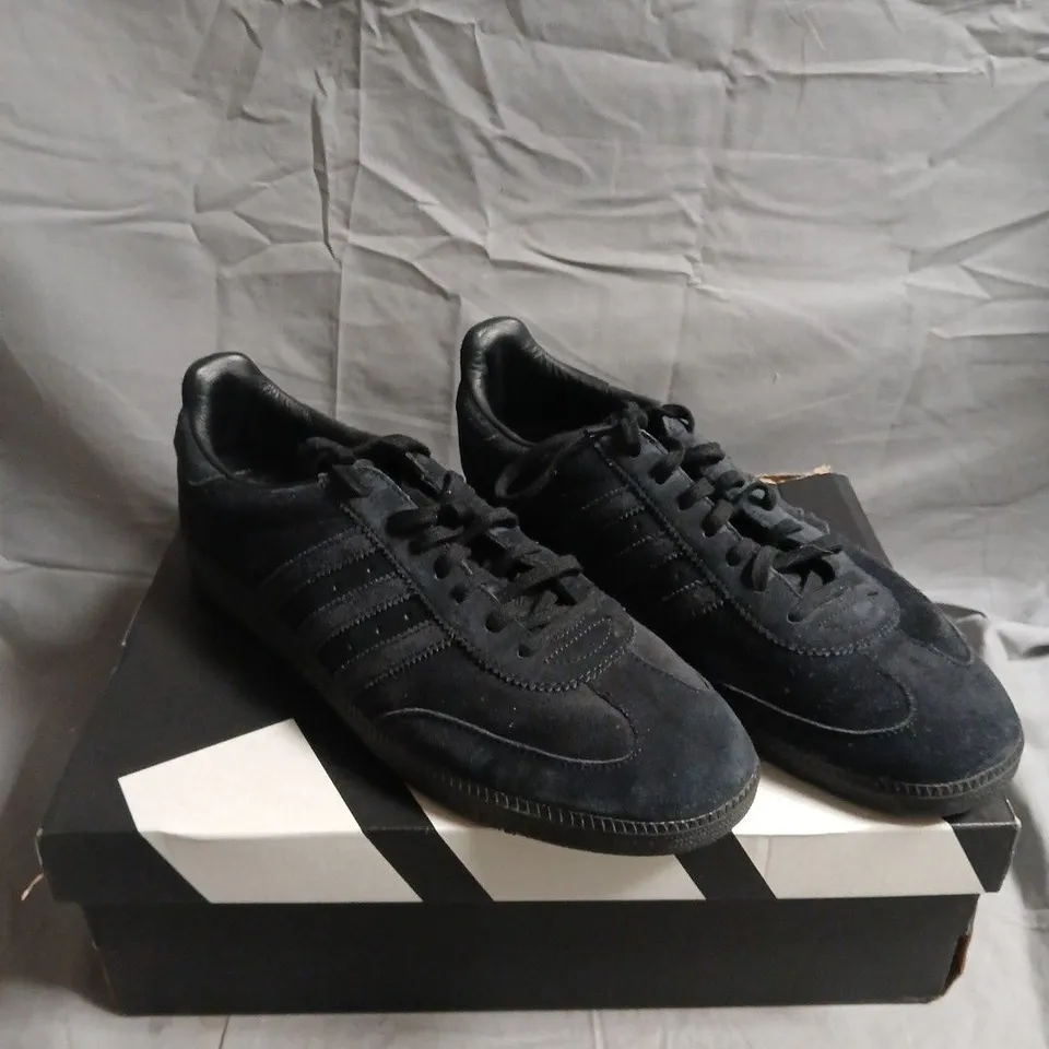 ADIDAS ADIZERO EVO TRAINERS IN BLACK - 11