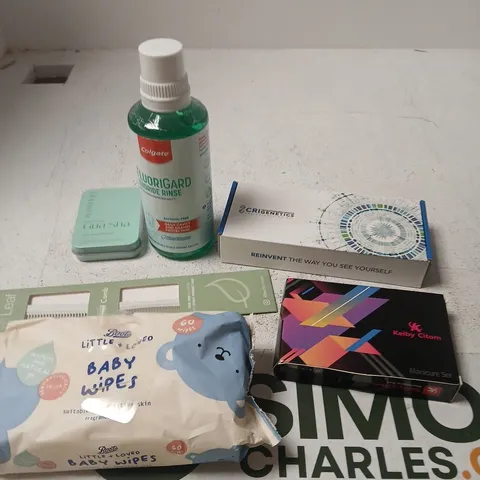 APPROXIMATELY 10 ASSORTED HEALTH & BEAUTY PRODUCTS TO INCLUDE MOUTHWASH, BABY WIPES, JADE STONE ETC