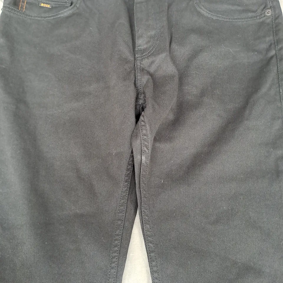 HUGO BOSS DELAWARE SLIM-FIT JEANS IN BLACK SIZE 36/30