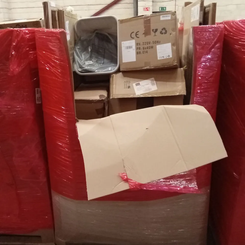 PALLET OF ASSORTED HOUSEHOLD GOODS AND PRODUCTS TO INCLUDE; FULL-LENGTH MIRRORS, CHANDELIER, CAT LITTER TRAY ETC