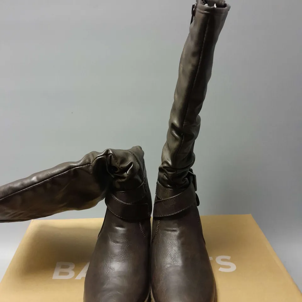 7 BOXED STRAP AND ROUCHE WEDGE HIGH LEG VIXEN BOOTS IN BROWN - SIZE 4