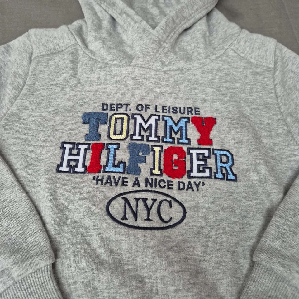 BOYS TOMMY HILFIGER GRAPHIC HOODY - SIZE 104 - KIDS