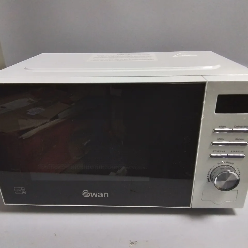 SWAN 20L 700W DIGITAL MICROWAVE- WHITE RRP £64
