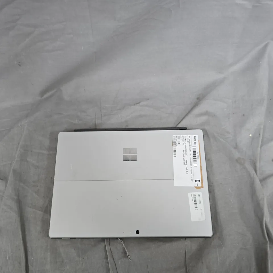MICROSOFT SURFACE PRO 5 TABLET WITH KEYBOARD – I5, 8GB RAM, 256GB STORAGE