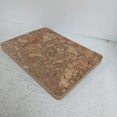 4 RECTANGULAR CORK TABLE MATS WITH ROUNDED CORNERS