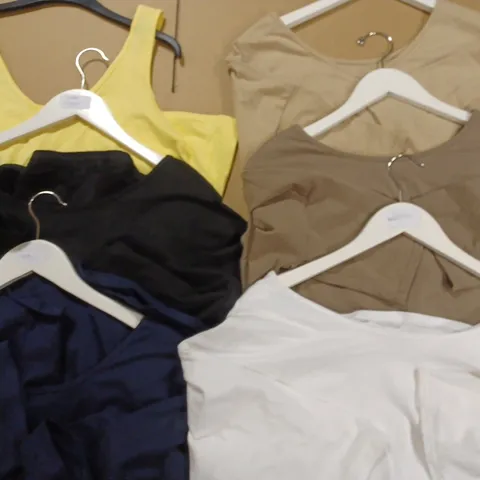 BOX OF APPROX 8 ASSORTED ITEMS OF EMELIAX CLASSICS CLOTHING TO INCLUDE VARIOUS SIZES AND STYLES