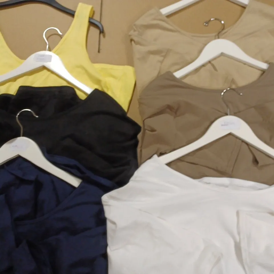 BOX OF APPROX 8 ASSORTED ITEMS OF EMELIAX CLASSICS CLOTHING TO INCLUDE VARIOUS SIZES AND STYLES 