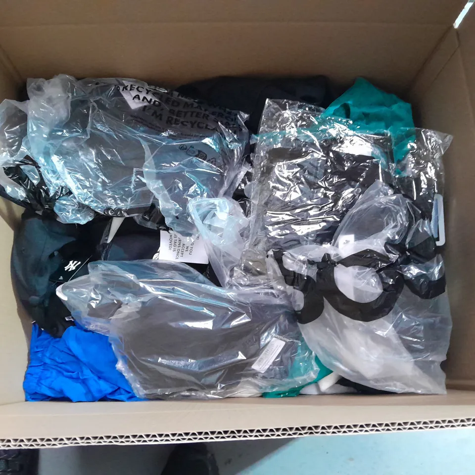 LARGE QUANTITY OF ASSORTED CLOTHING ITEMS TO INCLUDE CURVY KATE, ASOS AND M&S