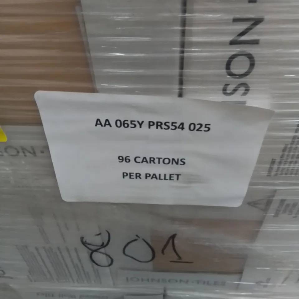 PALLET TO CONTAIN APPROX 96 X PACKS OF JOHNSON BRAND NEW PRISMATIC GLAZED WALL TILES IN PAPAYA SATIN - 25 TILES PER BOX // TILE SIZE: 197 X 197 X 6.5mm