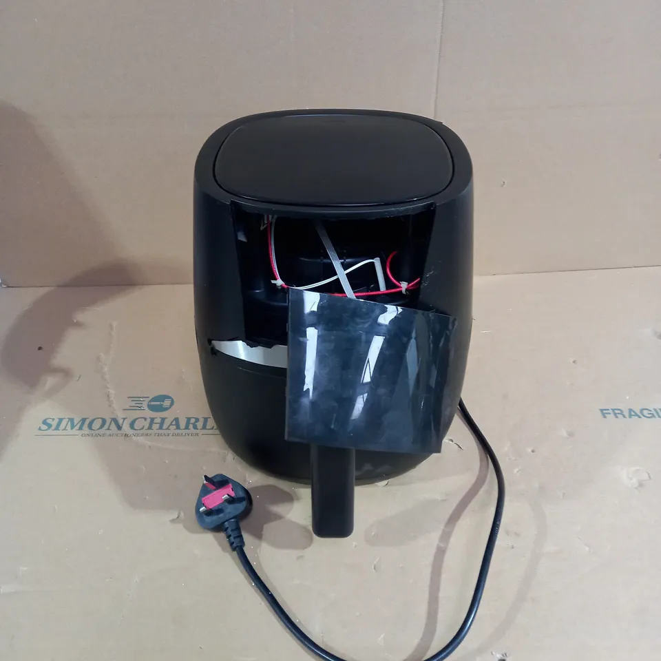 SWAN DIGITAL AIR FRYER  RRP £59