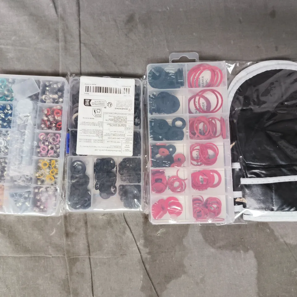 APPROXIMATELY 10 ASSORTED HOUSEHOLD ITEMS