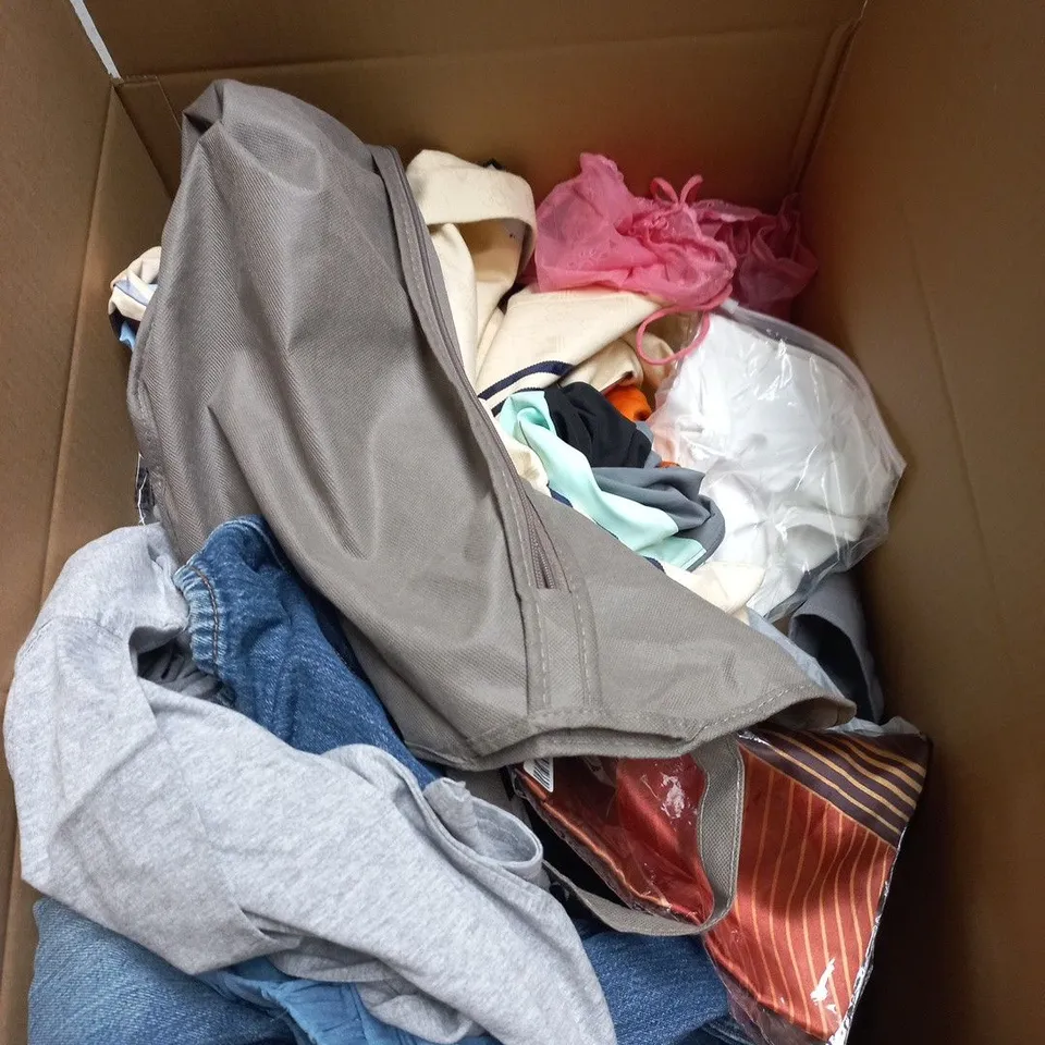 BOX OF APPROXIMATELY 30 ASSORTED CLOTHING ITEMS OF VARIOUS SIZES AND STYLES TO INCLUDE AX PARIS, GEORGE ETC