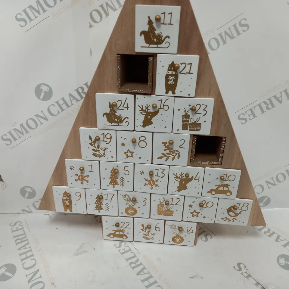 TRADITIONAL TREE ADVENT CALENDAR RRP £29.99