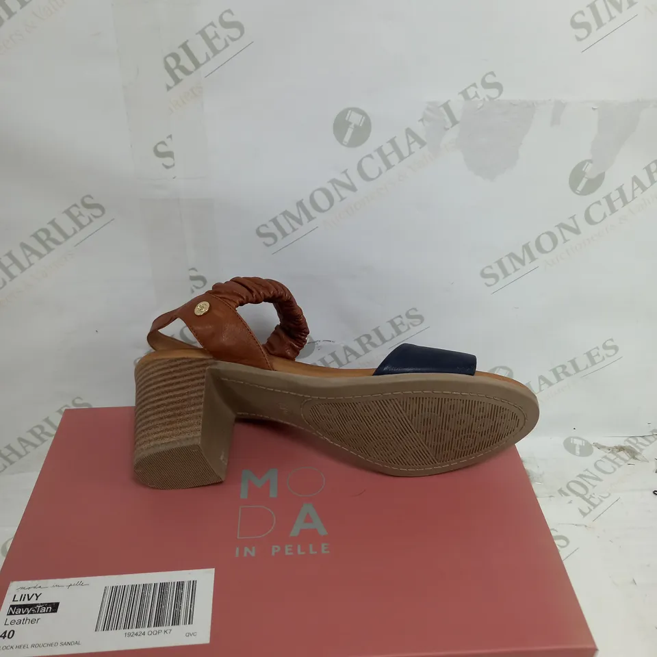 BOXED MODA IN PELLE LIIVY NAVY-TAN LEATHER SIZE 7 